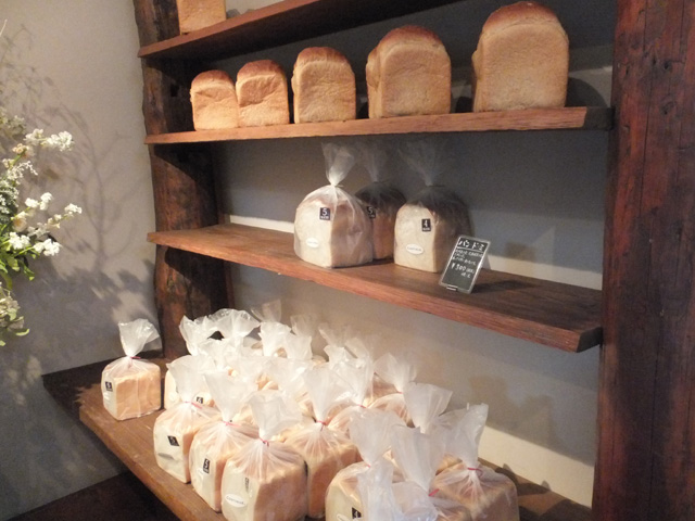 食パン売り場