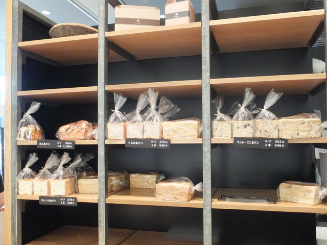 食パン売り場