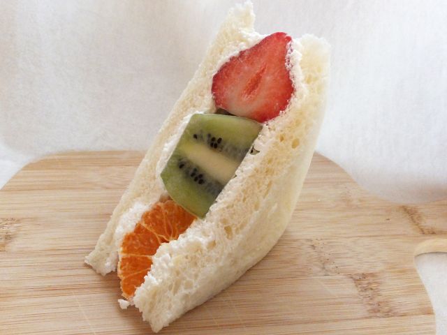 フルーツサンド