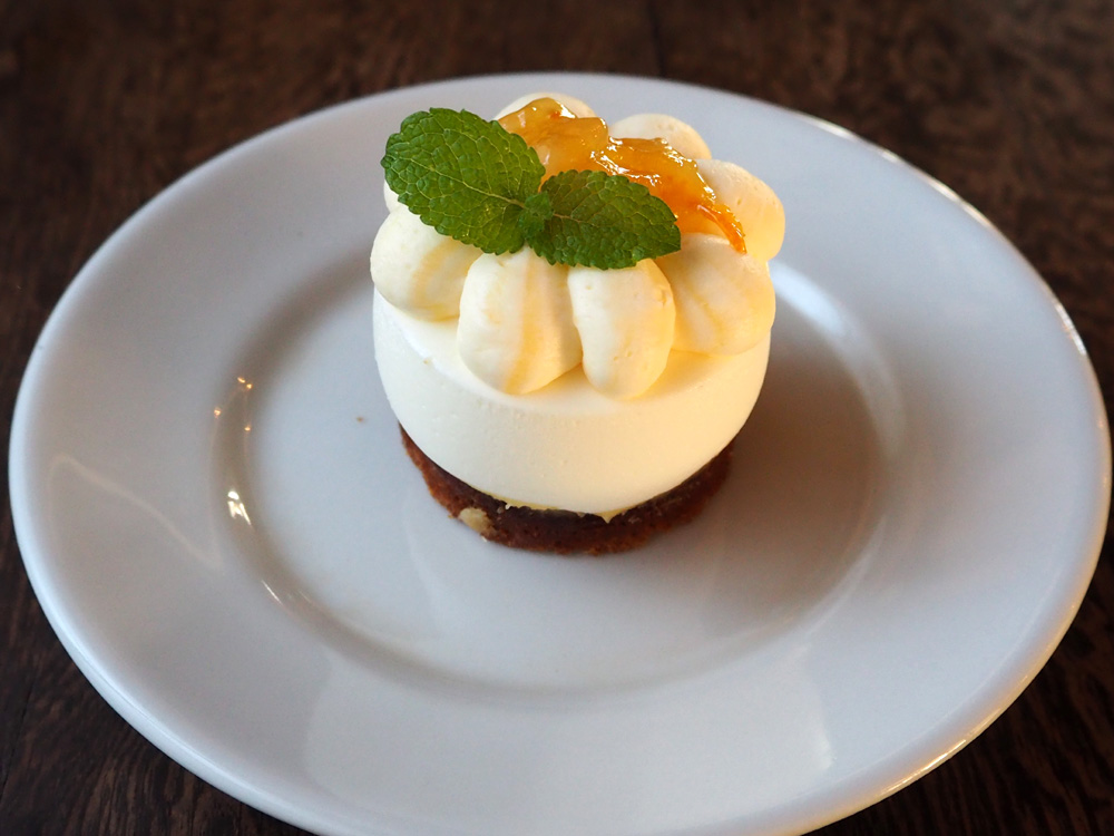 レモンヨーグルトムースのタルト